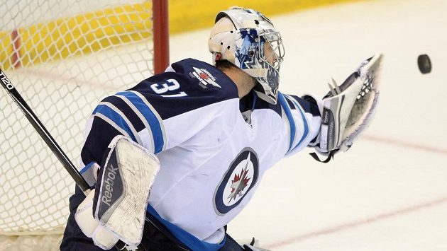 Ondřej Pavelec byl oporou Winnipegu v utkání se St. Louis. Podruhé v řadě neinkasoval. Ondřej Pavelec byl oporou Winnipegu v utkání se St. Louis. Podruhé v řadě neinkasoval.
