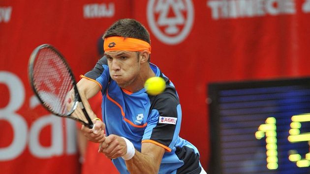 Jiří Veselý na další titul z challengeru nedosáhl. Jiří Veselý na další titul z challengeru nedosáhl.
