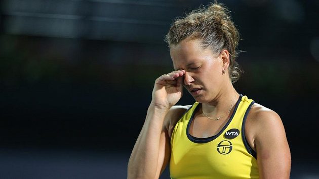 Smutná Barbora Strýcová - finále v Dubaji jí vůbec nevyšlo. Smutná Barbora Strýcová - finále v Dubaji jí vůbec nevyšlo.