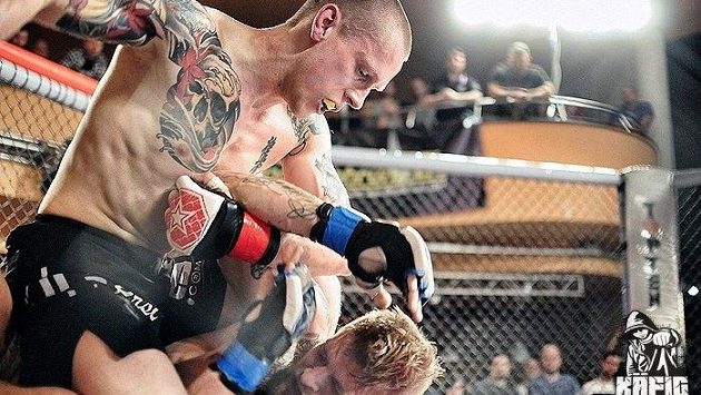 Michal Hořejší přijal velkou výzvu, bude bojovat v prestižní organizaci Bellator. Michal Hořejší přijal velkou výzvu, bude bojovat v prestižní organizaci Bellator.