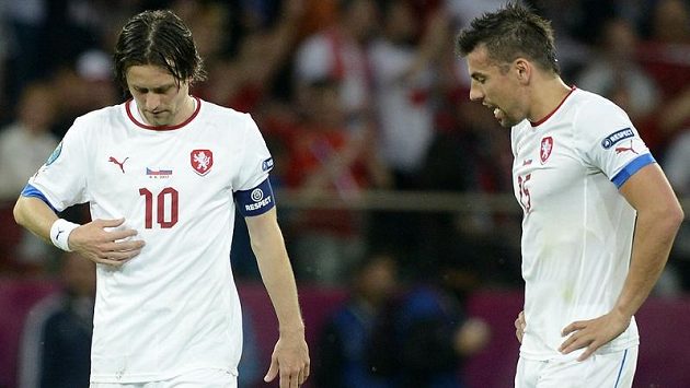 Tomáš Rosický a Milan Baroš po zápase s Ruskem. Tomáš Rosický a Milan Baroš po zápase s Ruskem.