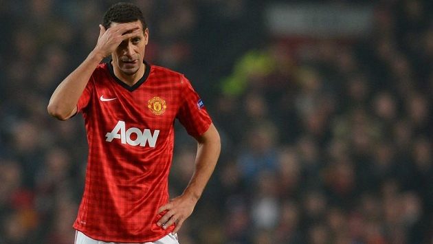 Zadák Manchesteru United Rio Ferdinand nechápe rasistické urážky skupiny anglických fanoušků. Zadák Manchesteru United Rio Ferdinand nechápe rasistické urážky skupiny anglických fanoušků.