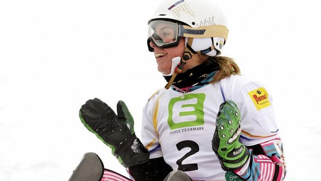 Ester Ledecká se raduje z titulu mistryně světa v paralelním slalomu. Ester Ledecká se raduje z titulu mistryně světa v paralelním slalomu.