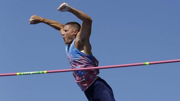 Atletika, skok o tyči - ilustrační foto Atletika, skok o tyči - ilustrační foto