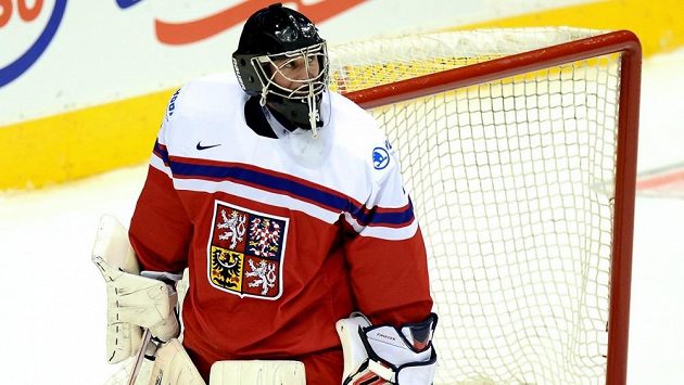 Brankář Vítek Vaněček v dresu české reprezentace. Brankář Vítek Vaněček v dresu české reprezentace.