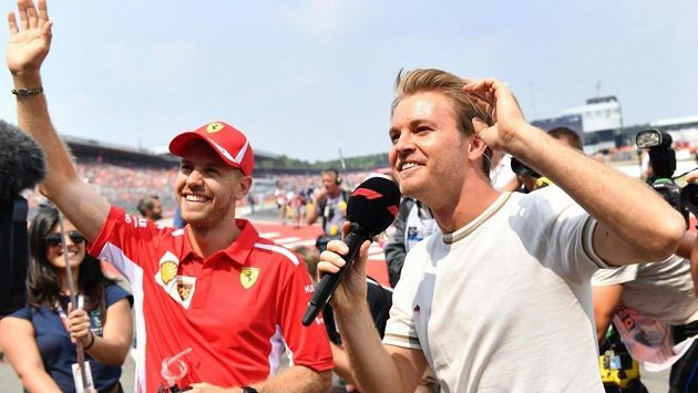Sebastian Vettel a Nico Rosberg. Sebastian Vettel a Nico Rosberg.