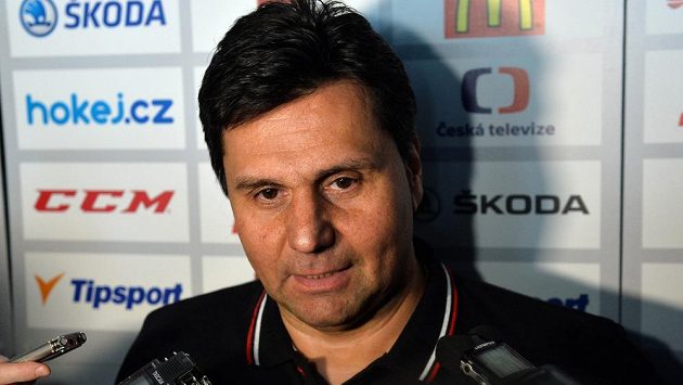 Trenér hokejové reprezentace Vladimír Růžička. Trenér hokejové reprezentace Vladimír Růžička.