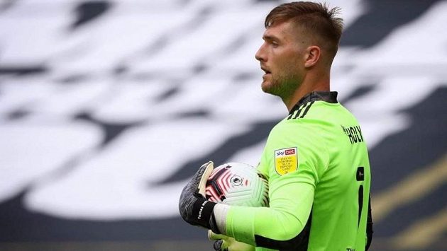 Anglický fotbalový klub Ipswich Town našel v českém brankáři Tomáši Holém velkou oporu. Anglický fotbalový klub Ipswich Town našel v českém brankáři Tomáši Holém velkou oporu.