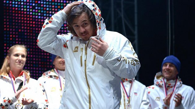Lyžař Ondřej Bank v Olympijském parku na Letné po návratu ze Soči. Lyžař Ondřej Bank v Olympijském parku na Letné po návratu ze Soči.