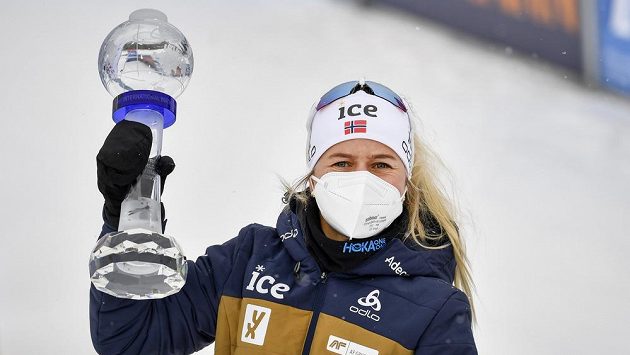 Norská biatlonistka Tiril Eckhoffová vybojovala velký křišťálový globus. Norská biatlonistka Tiril Eckhoffová vybojovala velký křišťálový globus.