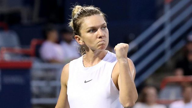 Rumunka Simona Halepová při utkání s Danielle Collinsovou z USA v Montrealu. Rumunka Simona Halepová při utkání s Danielle Collinsovou z USA v Montrealu.