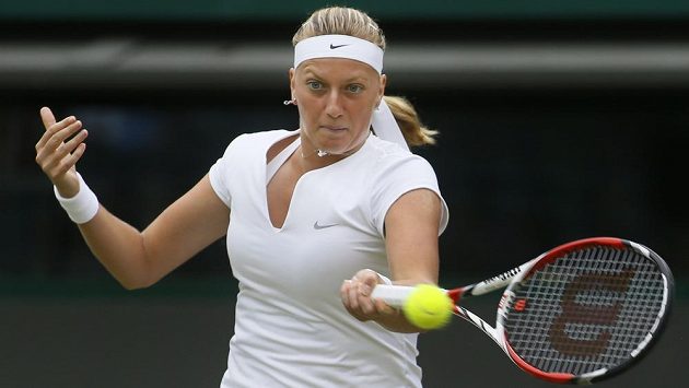 Petra Kvitová v utkání 3. kola Wimbledonu proti Jekatěrině Makarovové z Ruska. Petra Kvitová v utkání 3. kola Wimbledonu proti Jekatěrině Makarovové z Ruska.