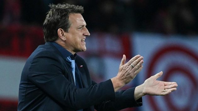 Trenér Andreas Herzog u fotbalové reprezentace Izraele skončil. Trenér Andreas Herzog u fotbalové reprezentace Izraele skončil.