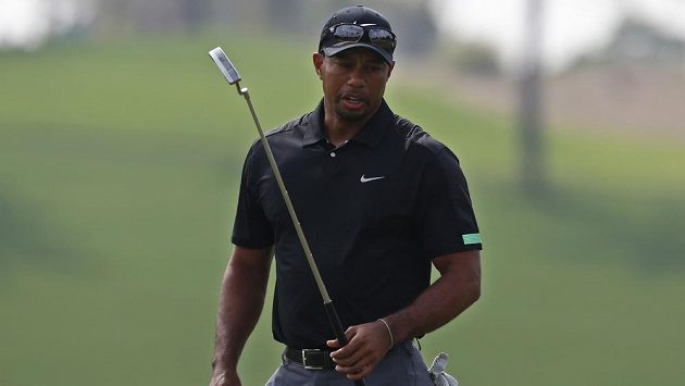 Zklamaný Tiger Woods. Zklamaný Tiger Woods.