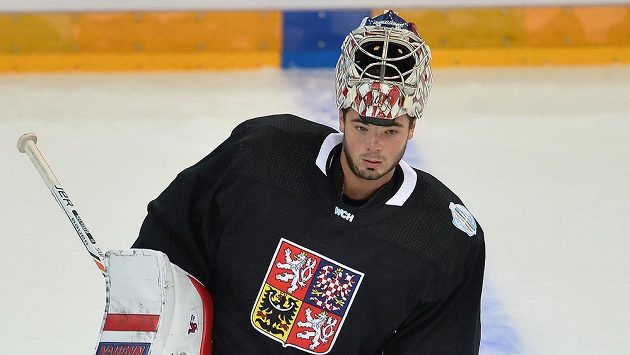 Brankář Michal Neuvirth na tréninku české reprezentace před SP. Brankář Michal Neuvirth na tréninku české reprezentace před SP.