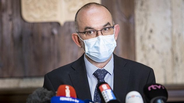 Ministr zdravotnictví Jan Blatný. Ministr zdravotnictví Jan Blatný.