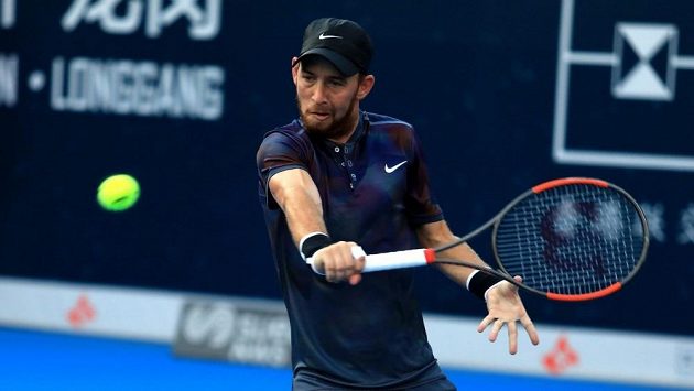 Izraelec Dudi Sela v utkání s Alexanderem Dolgopolovem. Izraelec Dudi Sela v utkání s Alexanderem Dolgopolovem.