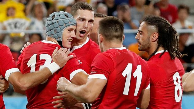 Ragbisté Walesu slaví pětku Jonathana Daviese v utkání s Gruzií. Ragbisté Walesu slaví pětku Jonathana Daviese v utkání s Gruzií.