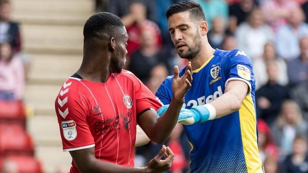 Kiko Casilla (vpravo) dostal stopku na 8 zápasů Kiko Casilla (vpravo) dostal stopku na 8 zápasů