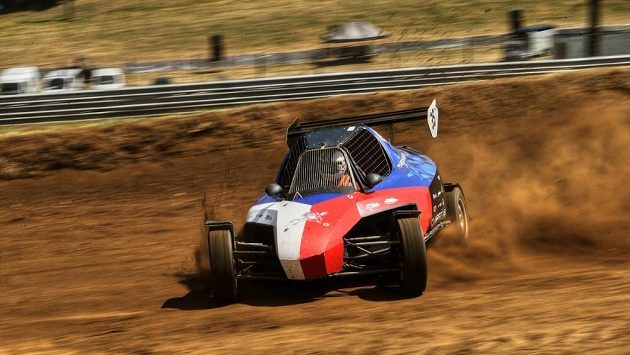 Petr Nikodém si jede ve Francii pro první vítězství v ME v Super Buggy. Ilustrační foto Petr Nikodém si jede ve Francii pro první vítězství v ME v Super Buggy. Ilustrační foto