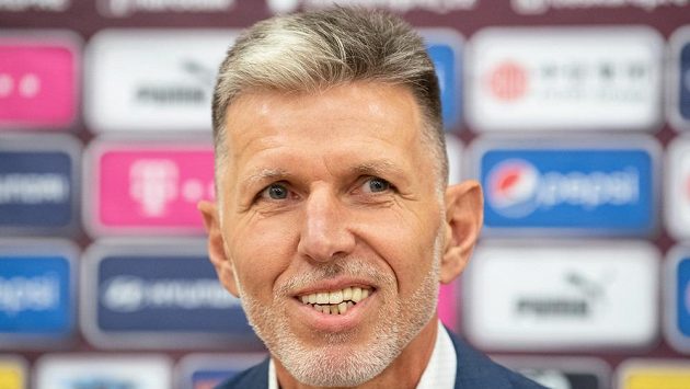 Nový trenér české fotbalové reprezentace Jaroslav Šilhavý. Nový trenér české fotbalové reprezentace Jaroslav Šilhavý.