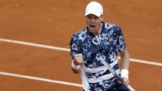 Radost ve tváři Tomáše Berdycha po postupu do 3. kola French Open. Radost ve tváři Tomáše Berdycha po postupu do 3. kola French Open.