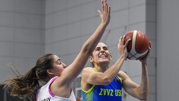 Zleva Marine Fauthouxová z Lyonu a Maria Condeová z USK Praha. Zleva Marine Fauthouxová z Lyonu a Maria Condeová z USK Praha.
