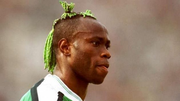 Bývalý obránce Taribo West. Bývalý obránce Taribo West.