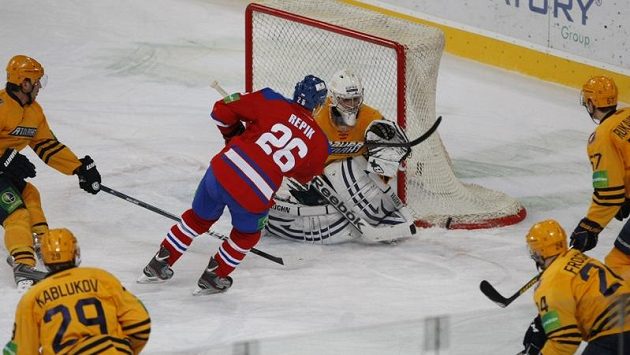 Michal Řepík v dresu Lva Praha v utkání Atlantu Mytišči. Michal Řepík v dresu Lva Praha v utkání Atlantu Mytišči.
