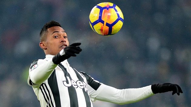 Alex Sandro z Juventusu v akci. Alex Sandro z Juventusu v akci.