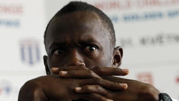 Usain Bolt zřejmě od Pumy dostane tretry nové. Ale co nešťastný vydražitel?! Usain Bolt zřejmě od Pumy dostane tretry nové. Ale co nešťastný vydražitel?!