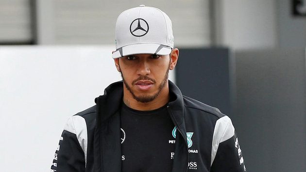 Pilot stáje Mercedes Lewis Hamilton. Pilot stáje Mercedes Lewis Hamilton.
