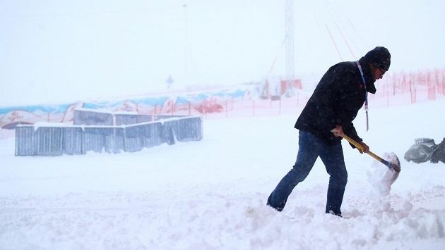 Počasí druhý rok po sobě nedovolilo lyžařům v Söldenu závodit Počasí druhý rok po sobě nedovolilo lyžařům v Söldenu závodit