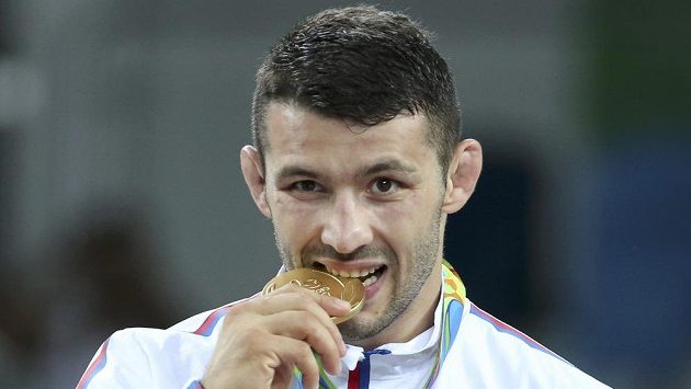 Davor Štefanek se zlatou medailí. Davor Štefanek se zlatou medailí.
