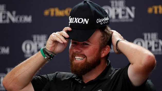 Dobře naladěný Ir Shane Lowry. Před finálovým kolem britského turnaje The Open vede o čtyři rány. Dobře naladěný Ir Shane Lowry. Před finálovým kolem britského turnaje The Open vede o čtyři rány.