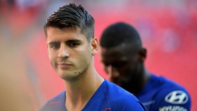 Álvaro Morata ještě v dresu Chelsea, který už ovšem vyměnil za barvy madridského Atlétika. Álvaro Morata ještě v dresu Chelsea, který už ovšem vyměnil za barvy madridského Atlétika.