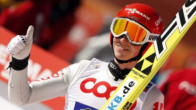Eric Frenzel vyhrál poprvé v kariéře celkové hodnocení Světového poháru v severské kombinaci. Eric Frenzel vyhrál poprvé v kariéře celkové hodnocení Světového poháru v severské kombinaci.