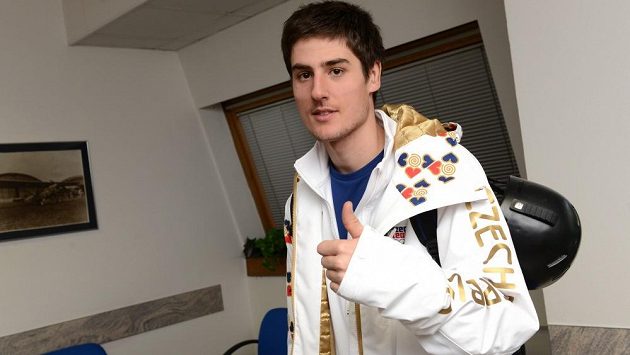 Marek Skála, který bude Česko reprezentovat ve slopestylu, před odletem do Soči. Marek Skála, který bude Česko reprezentovat ve slopestylu, před odletem do Soči.