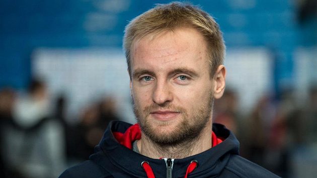 Hokejový obránce Jakub Jeřábek na srazu hokejové reprezentace v Plzni. Hokejový obránce Jakub Jeřábek na srazu hokejové reprezentace v Plzni.