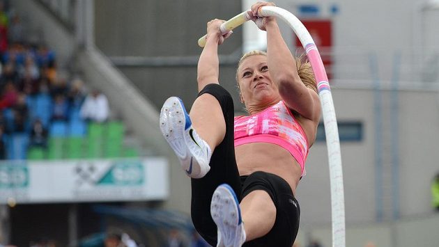 Tyčkařka Jiřina Svobodová na Zlatá tretře 2013 v Ostravě. Tyčkařka Jiřina Svobodová na Zlatá tretře 2013 v Ostravě.