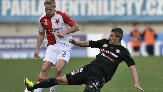 Jan Mikula (3) ze Slavie a Tomáš Pilík (25) z Příbrami. Jan Mikula (3) ze Slavie a Tomáš Pilík (25) z Příbrami.