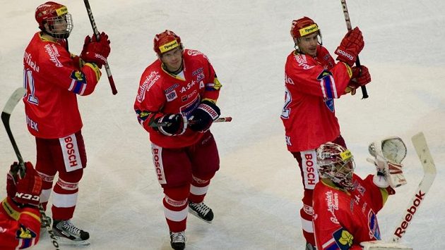 Hokejisté HC Mountfield České Budějovice porazili v ET Plzeň. Hokejisté HC Mountfield České Budějovice porazili v ET Plzeň.