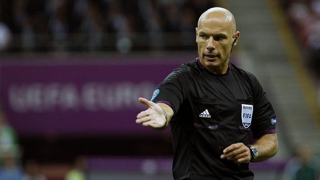 Rozhodčí Howard Webb řídil i zápas Česko - Portugalsko na ME ve Varšavě Rozhodčí Howard Webb řídil i zápas Česko - Portugalsko na ME ve Varšavě