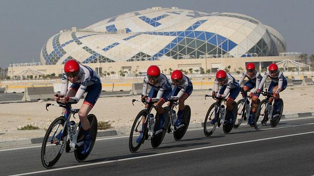 Členky týmu Cervelo Bigla Pro Cycling Team na trati časovky družstev. Členky týmu Cervelo Bigla Pro Cycling Team na trati časovky družstev.