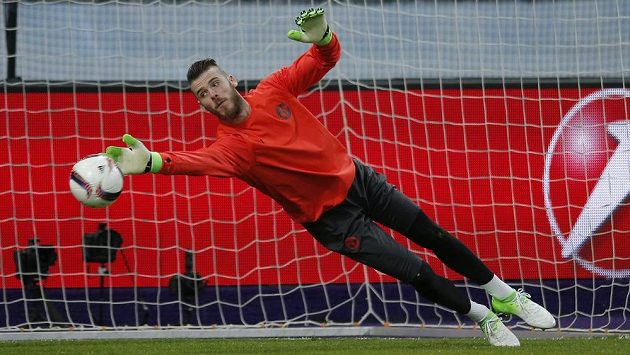 Brankář Manchesteru United David De Gea je prý jasnou jedničkou na seznamu případných letních posil pro španělský Real Madrid. Brankář Manchesteru United David De Gea je prý jasnou jedničkou na seznamu případných letních posil pro španělský Real Madrid.