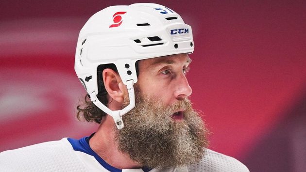 Kanadský hokejový útočník Joe Thornton bude v nadcházející sezoně NHL oblékat dres Floridy. Kanadský hokejový útočník Joe Thornton bude v nadcházející sezoně NHL oblékat dres Floridy.
