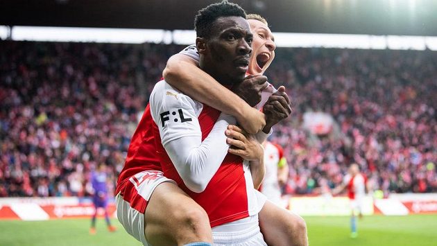 Fotbalisté Slavie Praha Ibrahim Traoré a Jan Bořil, ilustrační foto. Fotbalisté Slavie Praha Ibrahim Traoré a Jan Bořil, ilustrační foto.