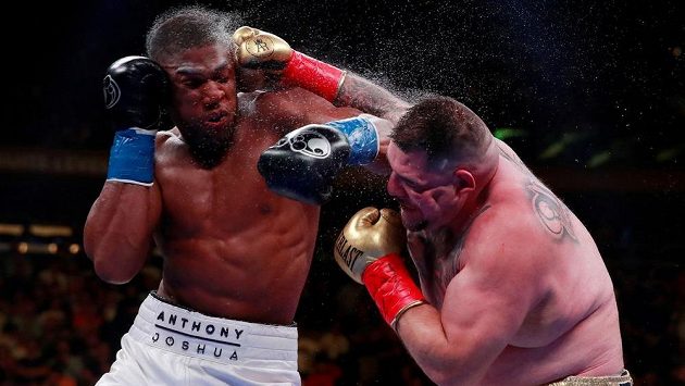 Andy Ruiz (vpravo) a Anthony Joshua během prvního zápasu v New Yorku. Andy Ruiz (vpravo) a Anthony Joshua během prvního zápasu v New Yorku.