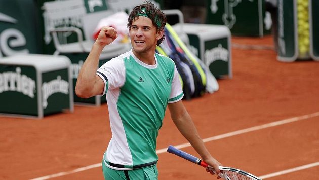 Dominic Thiem se raduje z postupu do semifinále na French Open. Dominic Thiem se raduje z postupu do semifinále na French Open.