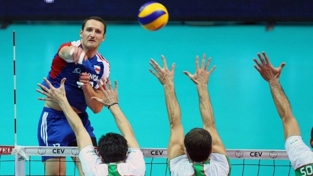 David Konečný (nahoře) tentokrát českým volejbalistům nepomůže. David Konečný (nahoře) tentokrát českým volejbalistům nepomůže.